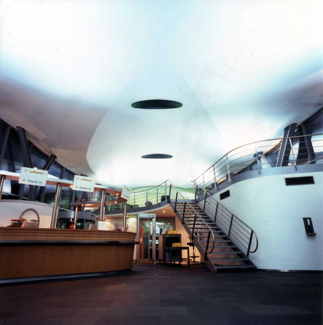 Galeriebild / Lufthansa Basis Hamburg, Lichtplanung des Empfangsgebäudes und der Außenanlagen